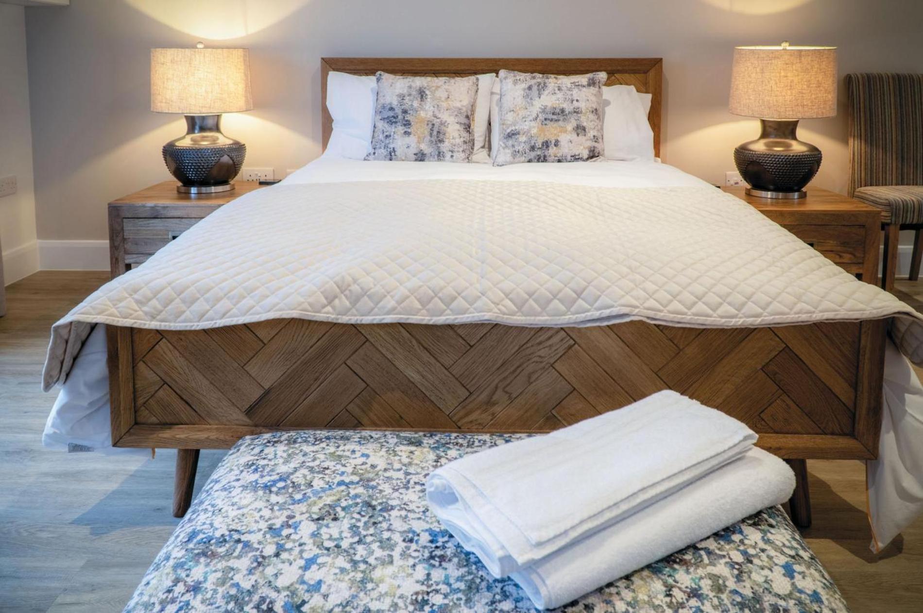 Suite 1 - Sleeping Giant Hotel - Pen Y Cae Inn بريكون المظهر الخارجي الصورة